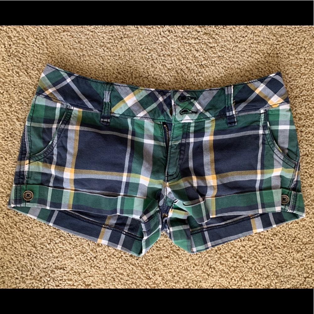 Hollister Size 3 Plaid Shorts
